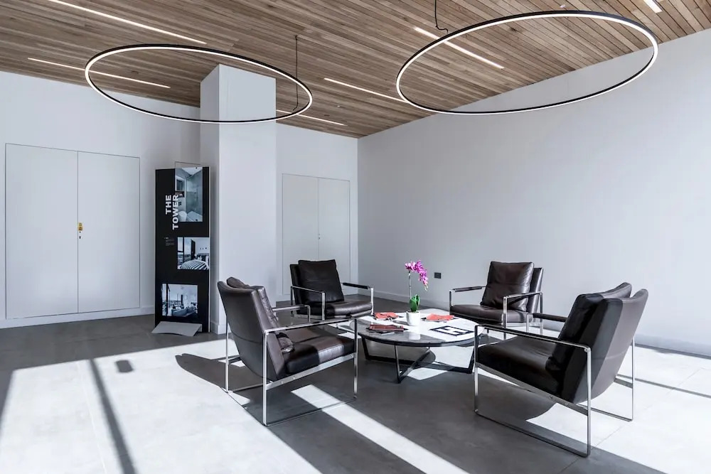 Studio With Balcony in Hill House