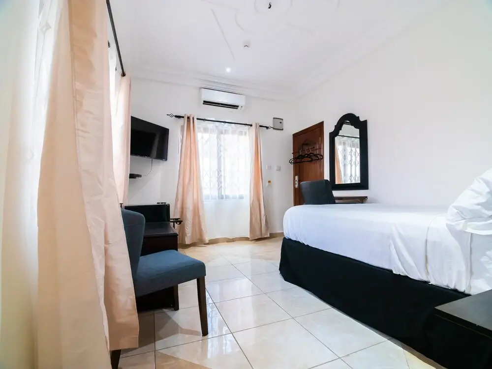 KoKo Palm Inn LTD