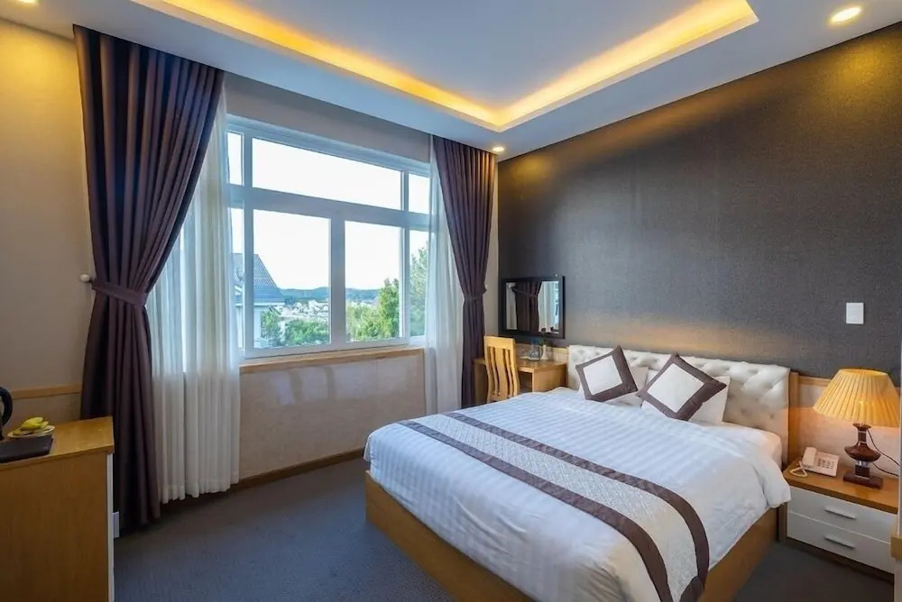 Navy Hotel Da Lat