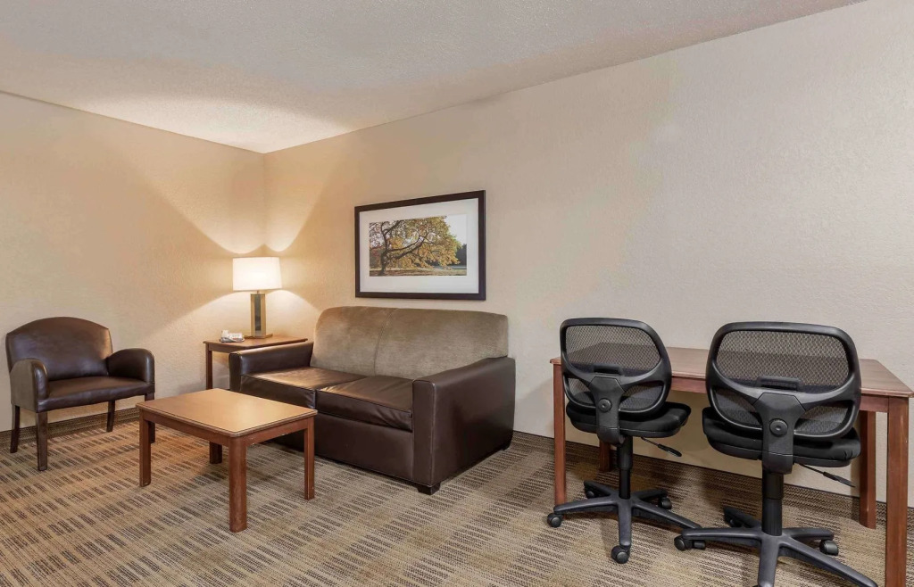 Extended Stay America Suites - Wichita - East