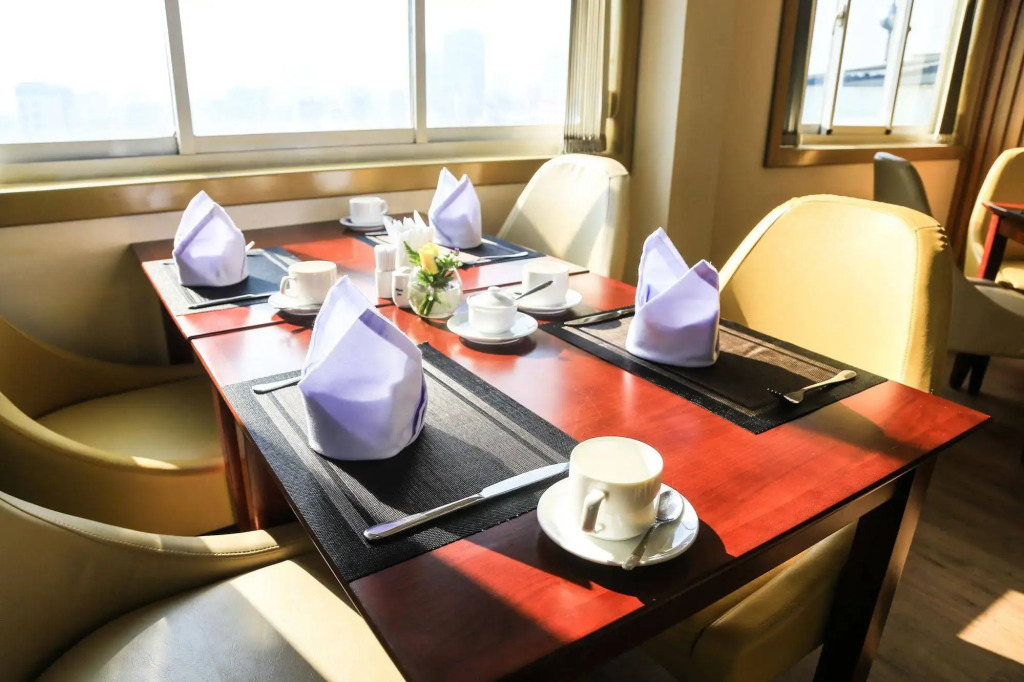 Nicecy Hotel - Bui Thi Xuan Street