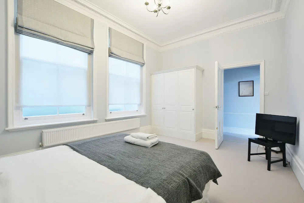 Knightsbridge Rooms