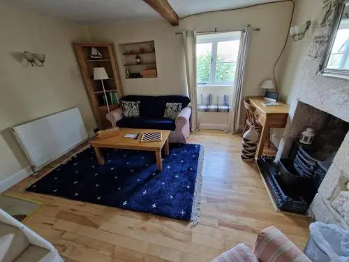Half-pint Cottage