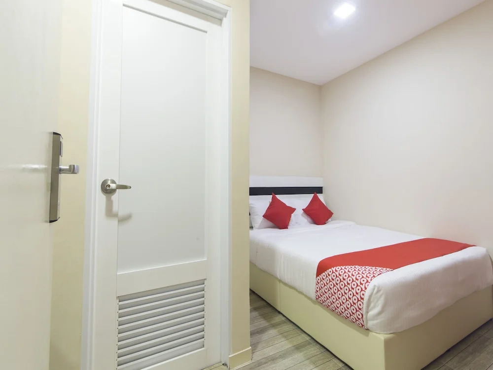 LEA GUEST HOUSE & CAFE Lukut