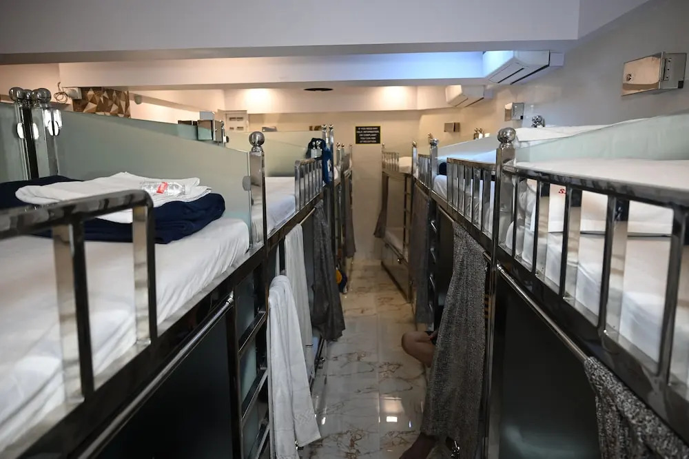 Sagar Dormitory Andheri - Nearest to Andheri Railway Station West