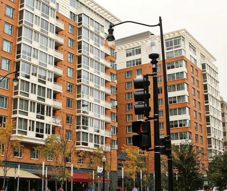 Weichert Suites at Foggy Bottom