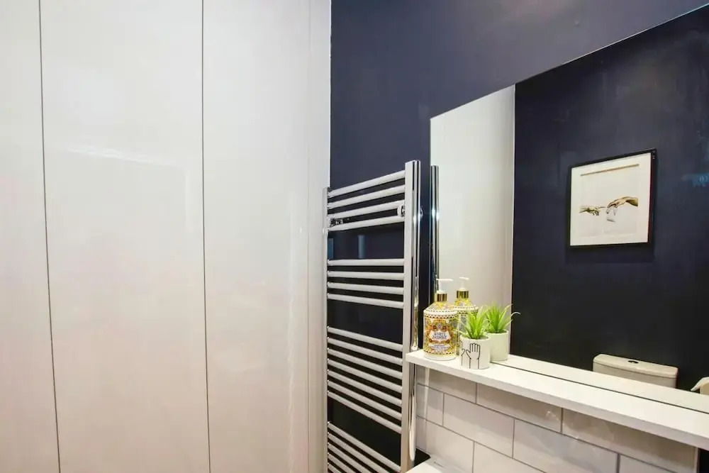 Apricot House- Cozy 2 Bedroom House in Birmingham
