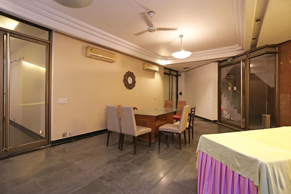 Fabhotel Sunrise Villa