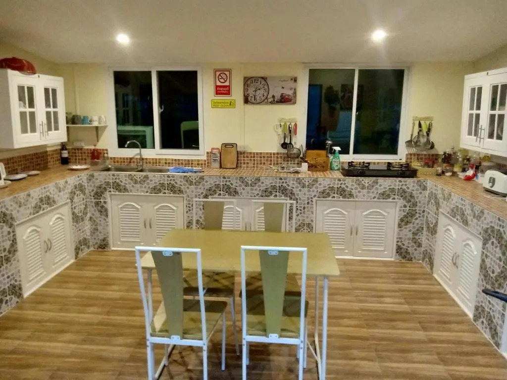 Private 2 Bedroom Villa With Swimming Pool Tropical Gardens Fast Wifi Smart Tv