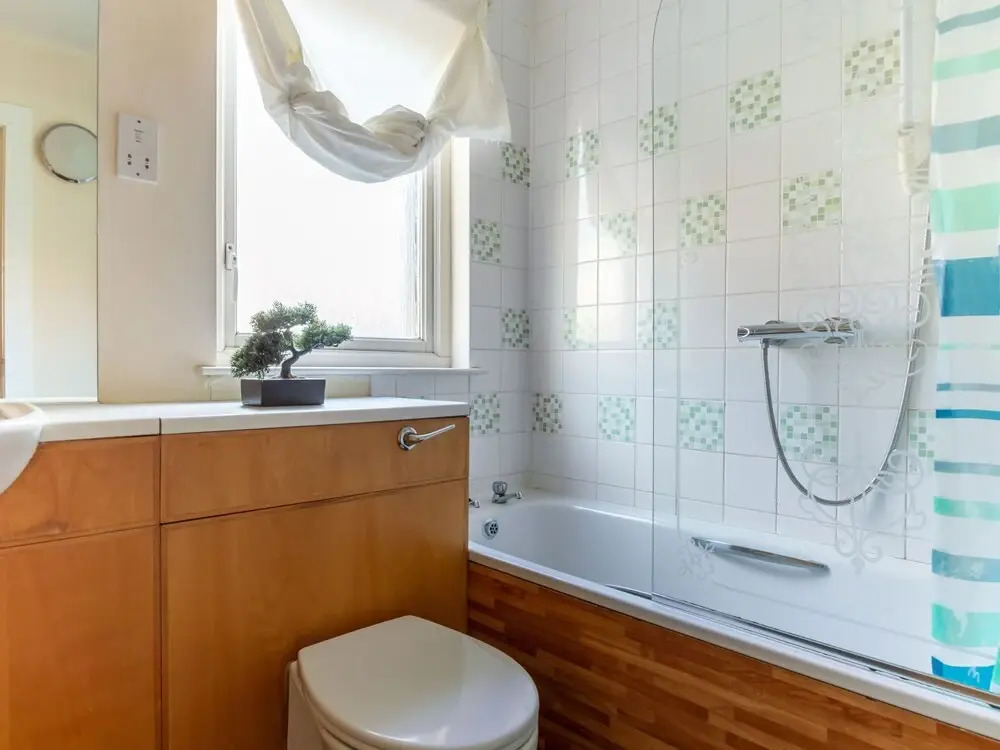 Elegant Apartment in Edinburgh near River Almond