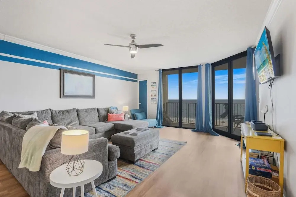 Phoenix 8 8904- Sand Shells Sun Can Rent at 18 3 Bedrooms 2 Baths