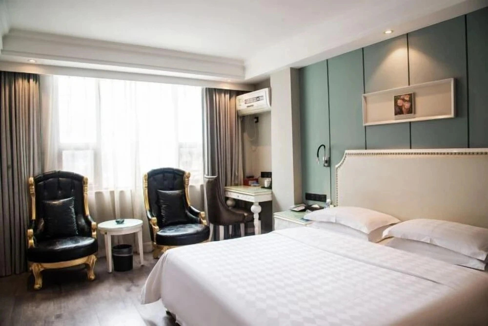 Baiyue Holiday Inn