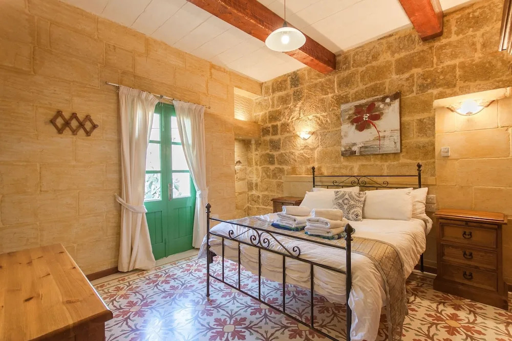 Gozitan Farmhouse with Pool - PP 3