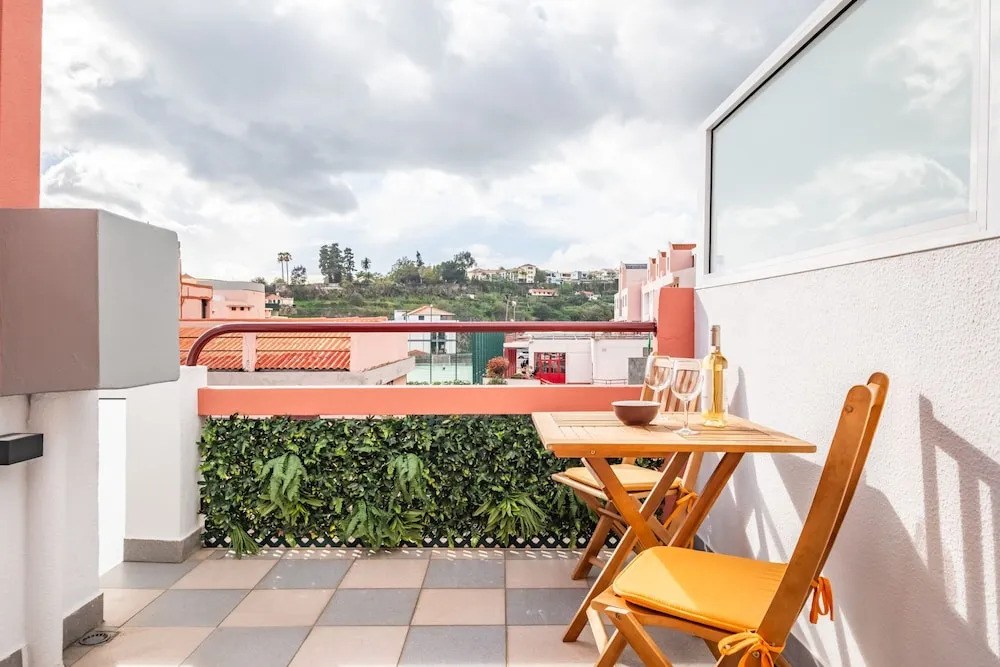 City Centre Retreat by Homie