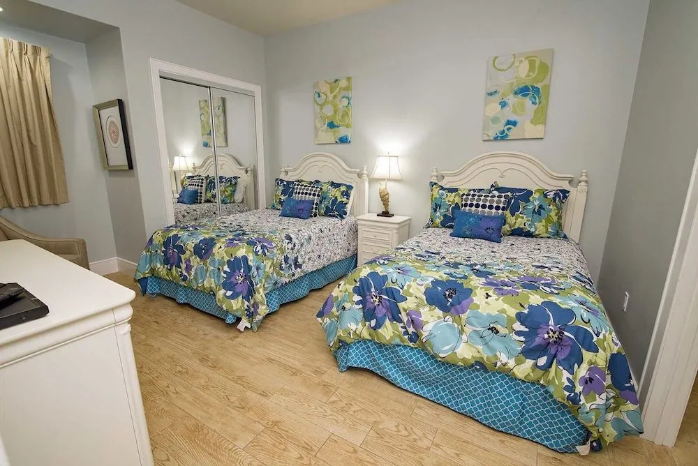 Turquoise Place 1904d 3 Bedrooms 3.5 Bathrooms Condo