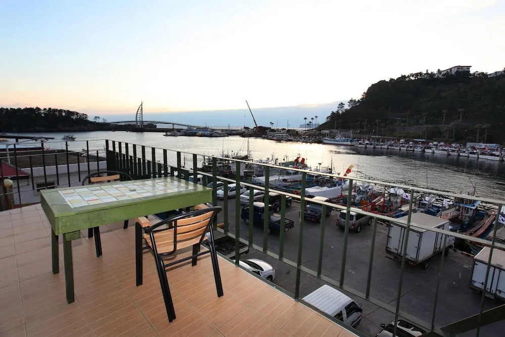 Seogwipo Harbor Pension