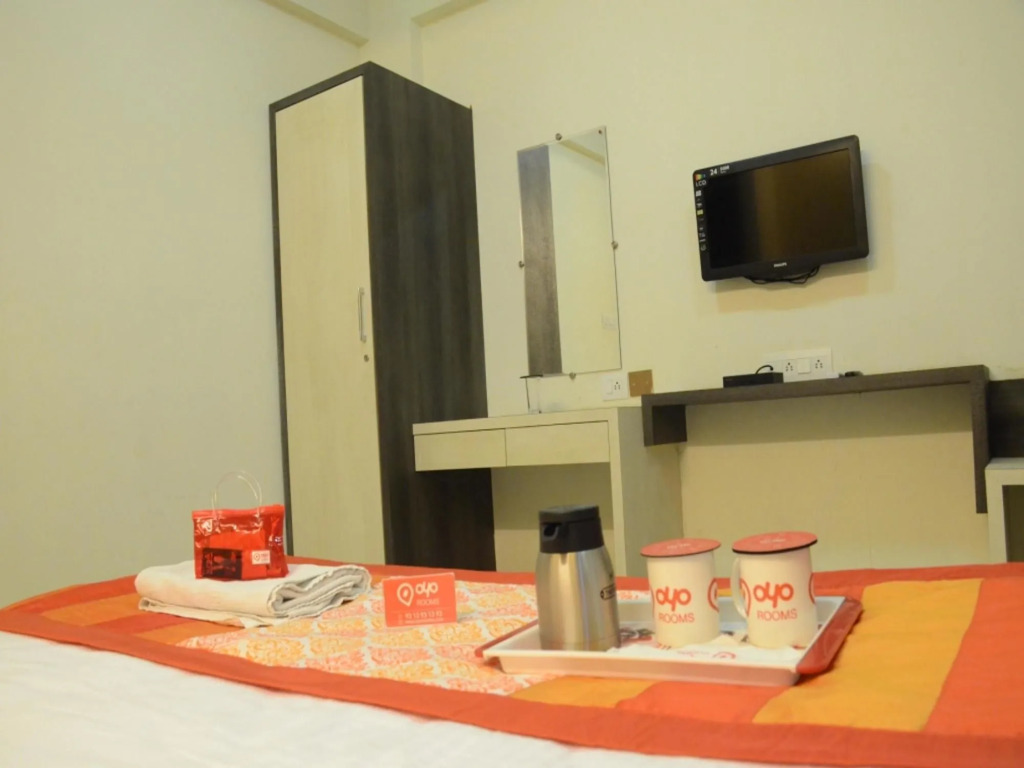 Cozy Nest by OYO Rooms