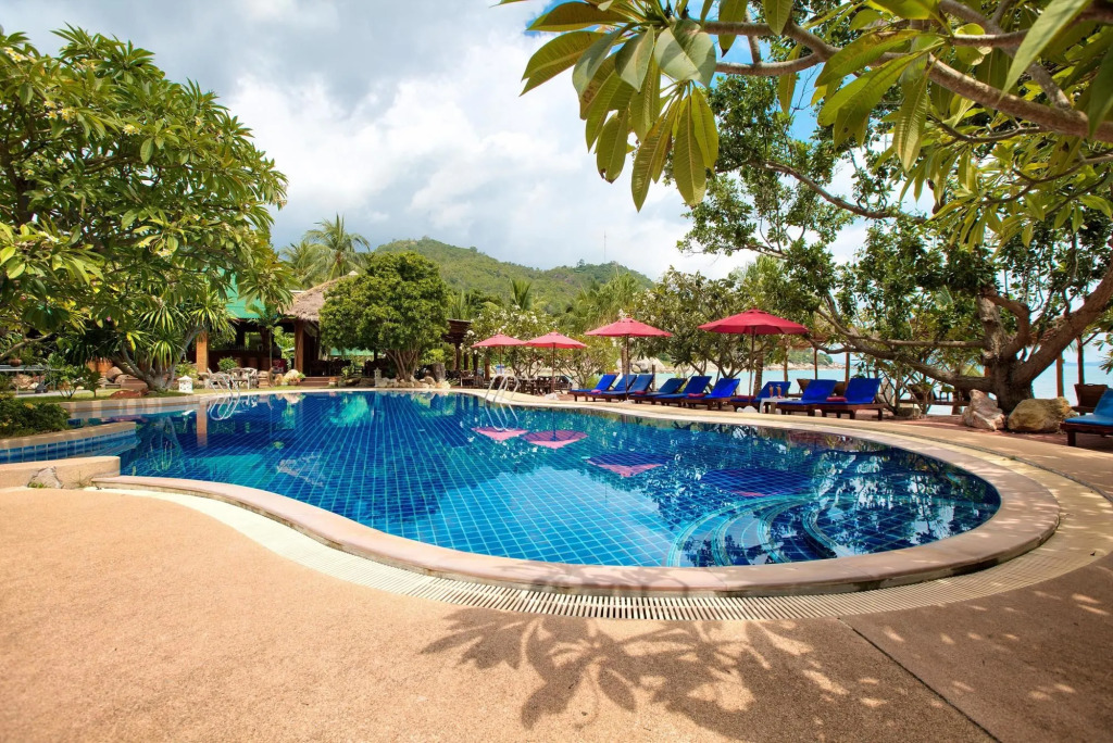 Crystal Bay Yacht Club Beach Resort