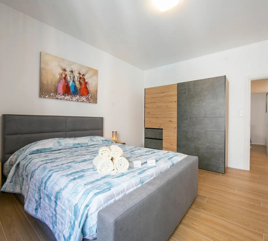 Boutique Apartment 8