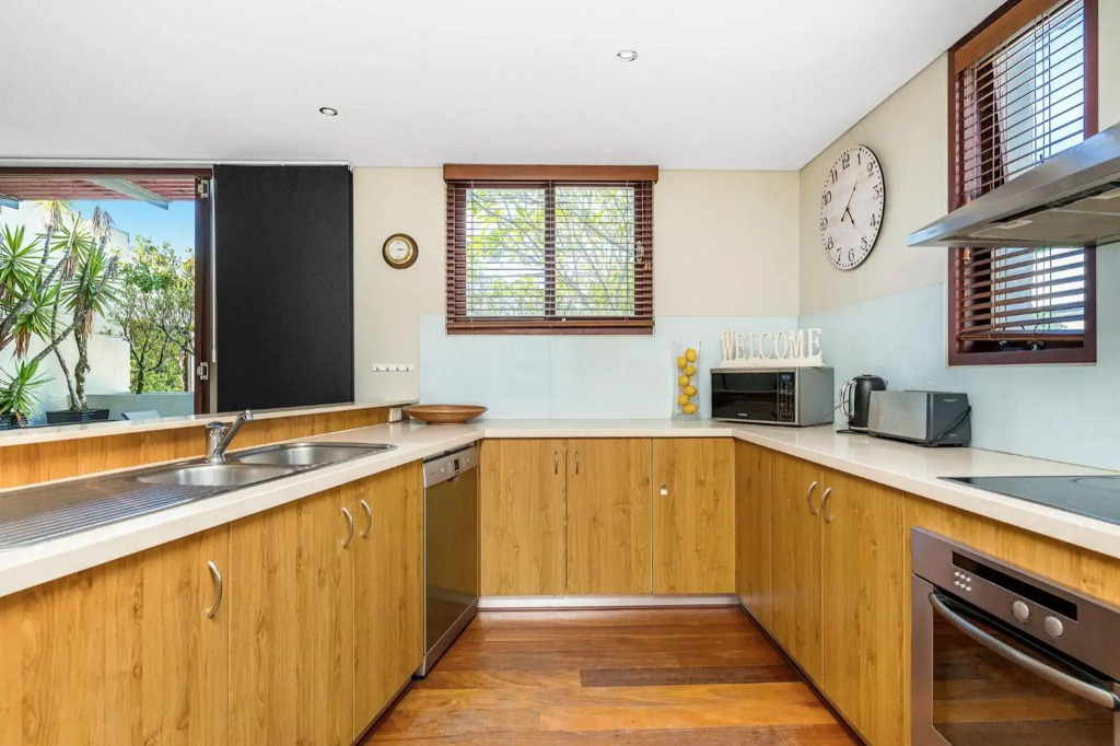 Byron Bay Accom Unit 6 21-25 Fletcher Street - A Seventh Heaven