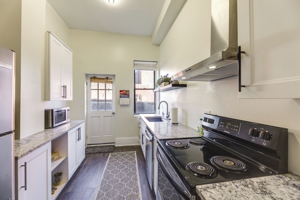 Cincinnati Retreat w/ Patio & Grill