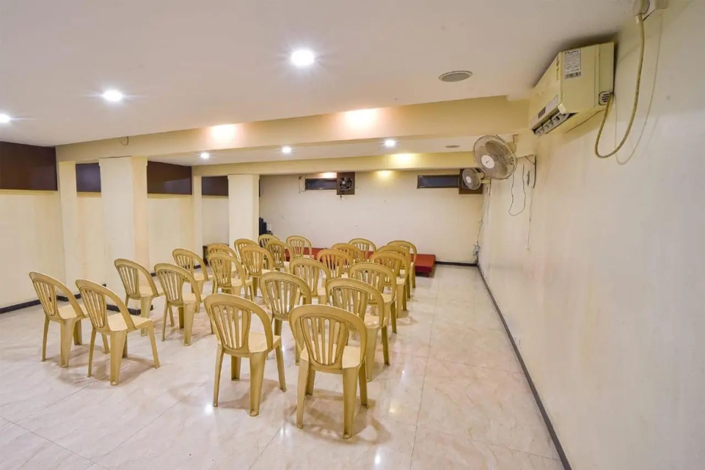 Hotel City Crown, Kolhapur