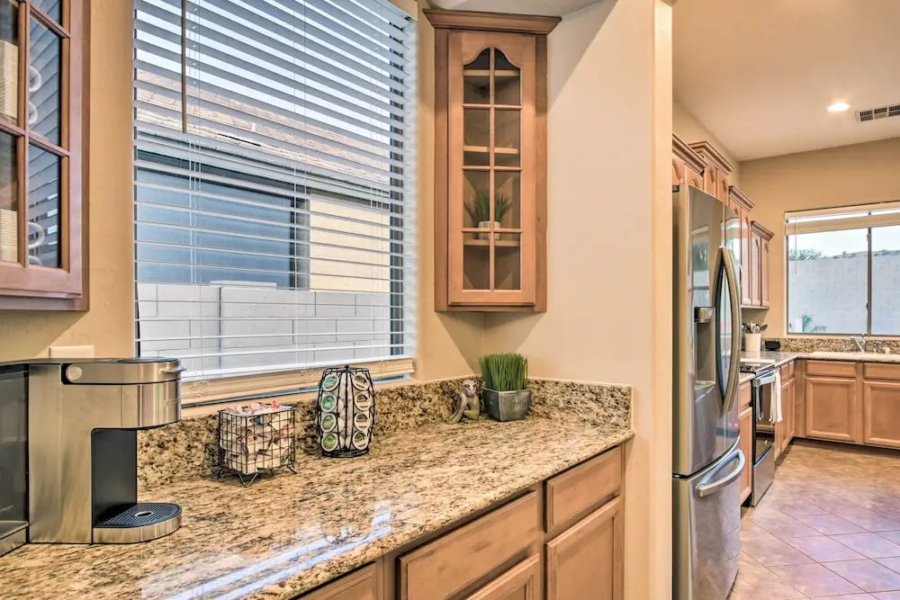 Pool & Game Room: Home in Goodyear Near Golfing