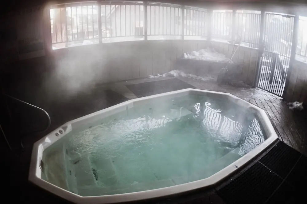 Chamonix - Year-round Fun w/ Shared Pool!