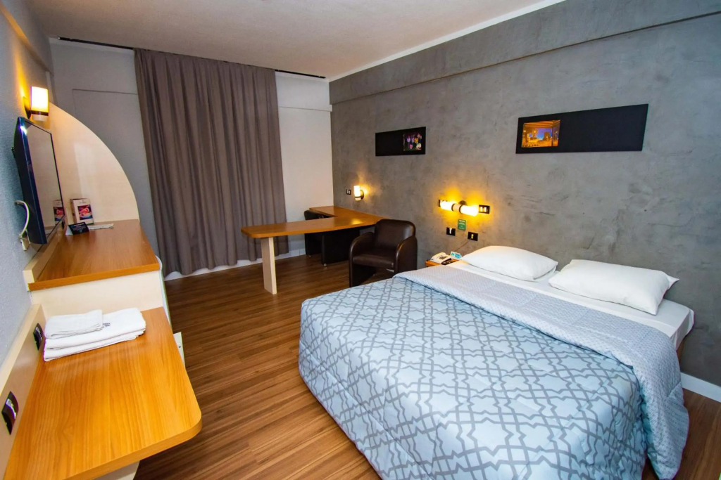 H+ Hotel