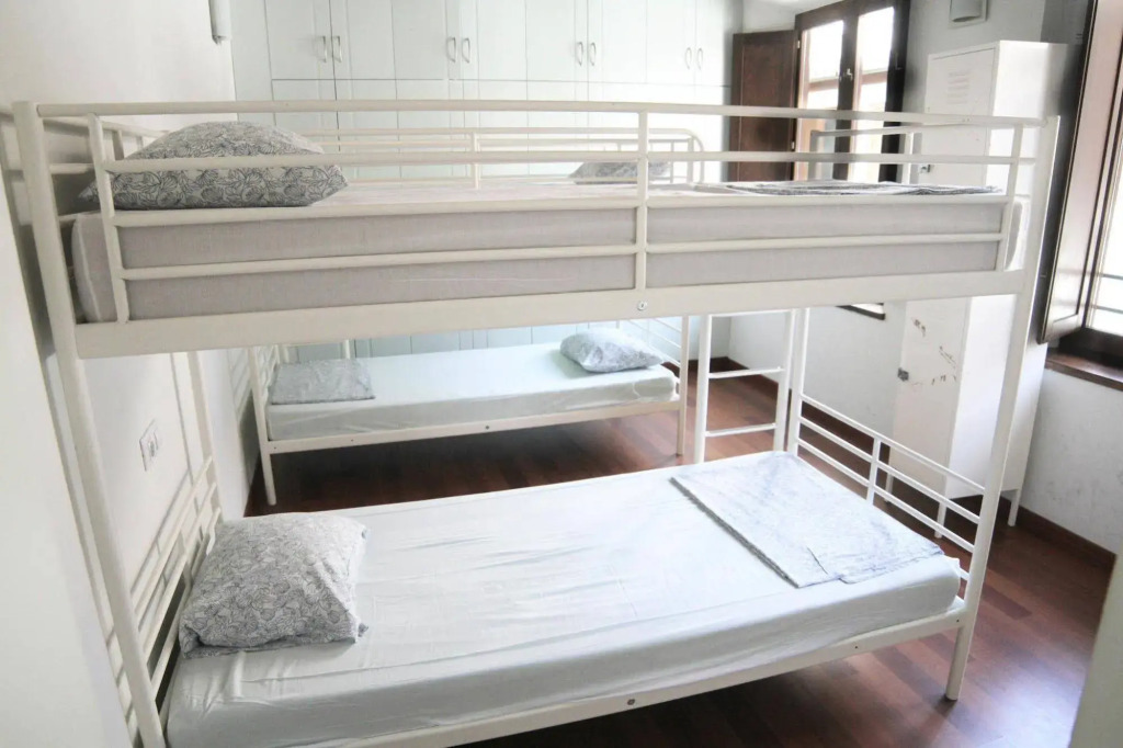 Granada Suites by Olala Homes