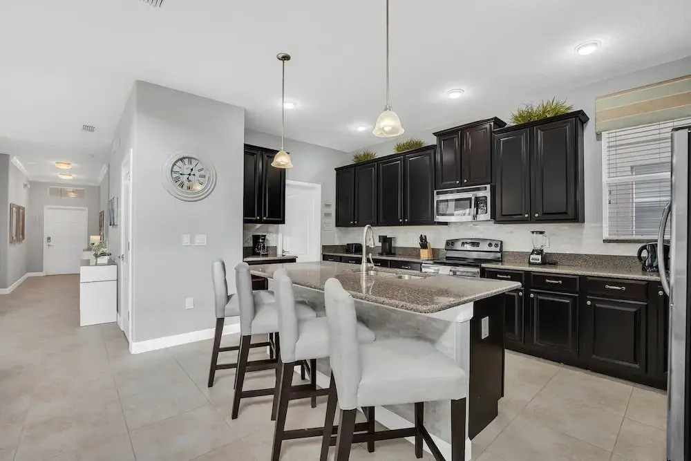 9008 PM - 5BD Serenity Villa: A Paradise Retreat