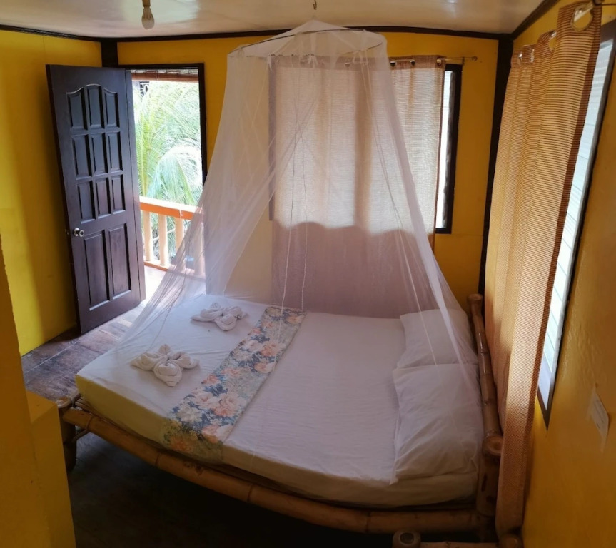 Guannas Place Rooms & Restaurant
