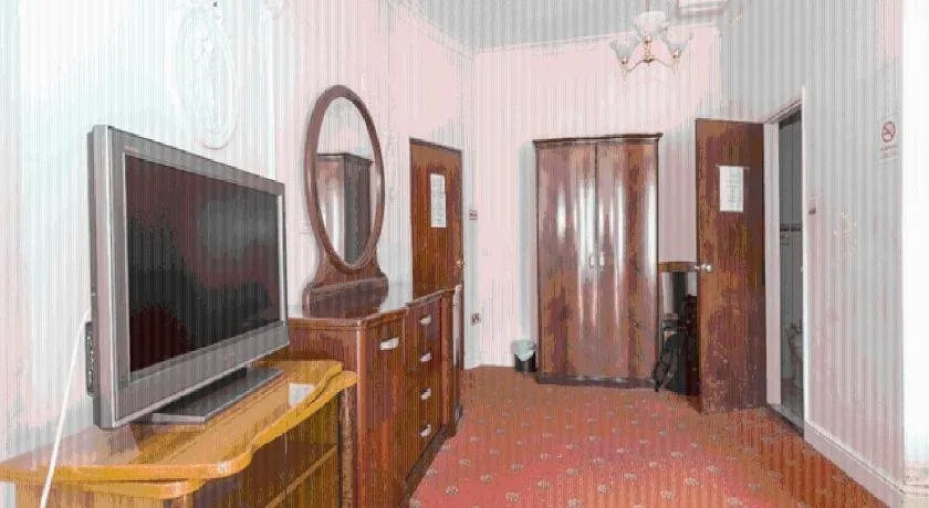 Old Ridgeway Hotel