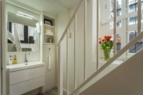 Luxury Flower Market Apartment