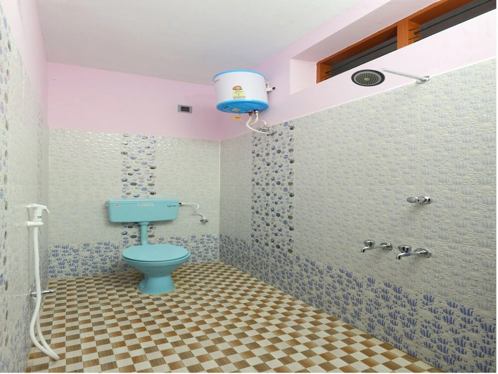 OYO 10910 Home Spacious 4BHK Near Paradise Beach