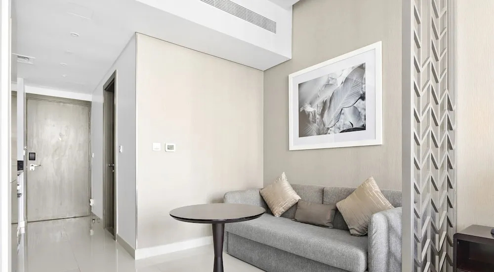 WelHome - Cozy Studio with Canal View in DAMAC Prive