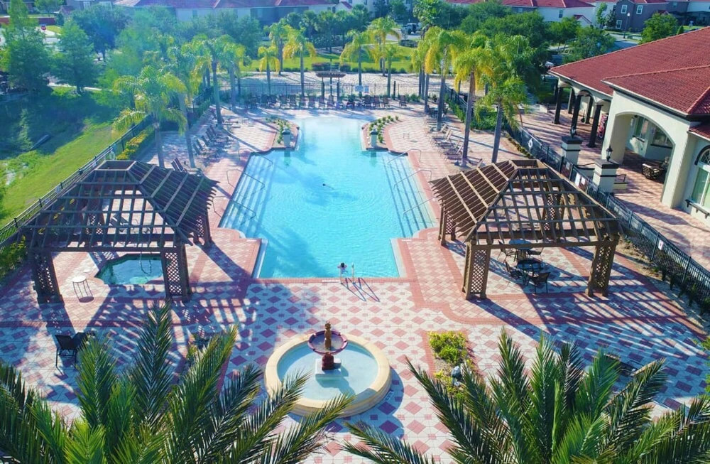 Family Resort - 12br Mansion w Pool BBQ Games