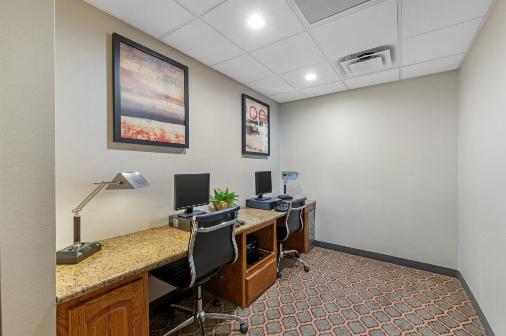 Best Western Plus Capital Inn