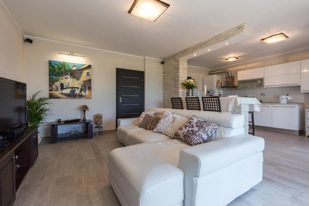 Deluxe Sea View Apartment Mate Balote