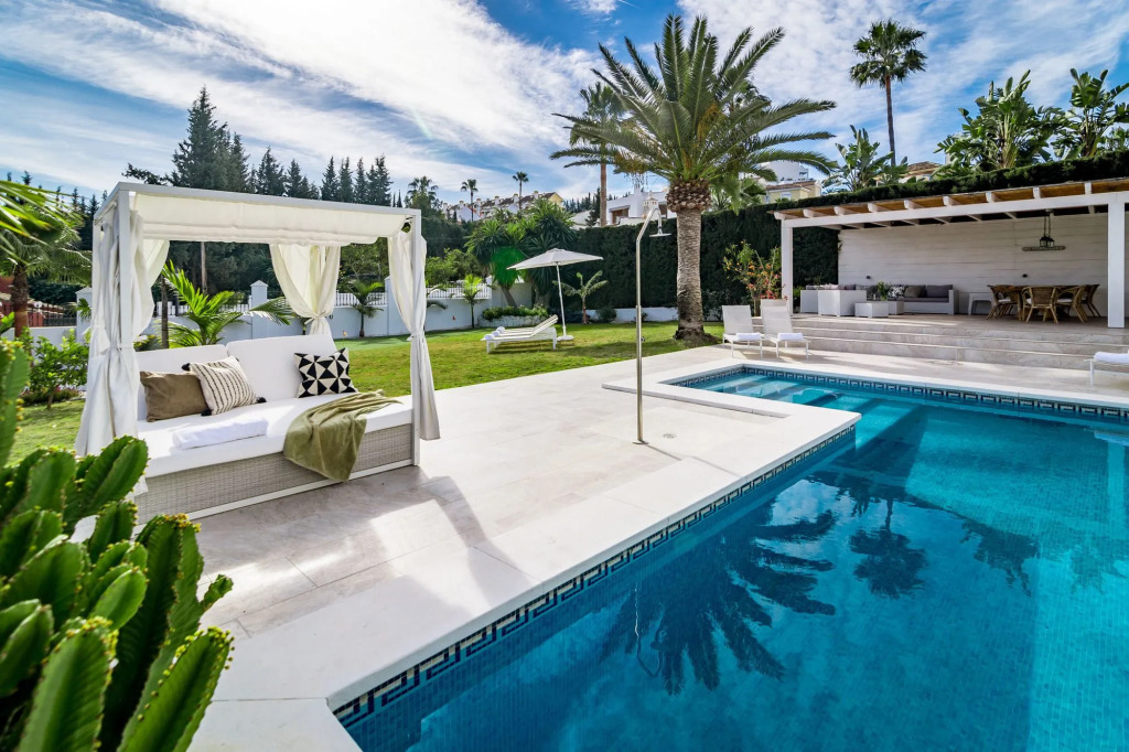 VM-Luxury 4 bedroom villa private pool