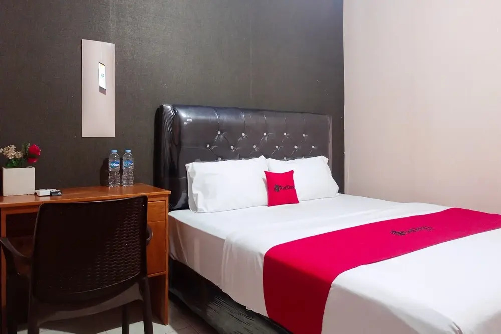 RedDoorz at Hotel Island Bengkulu