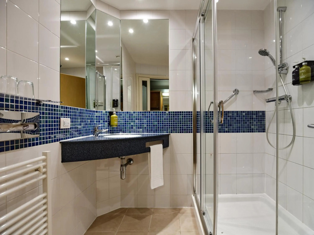 Quality Inn & Suites Los Angeles Airport - Stadium District