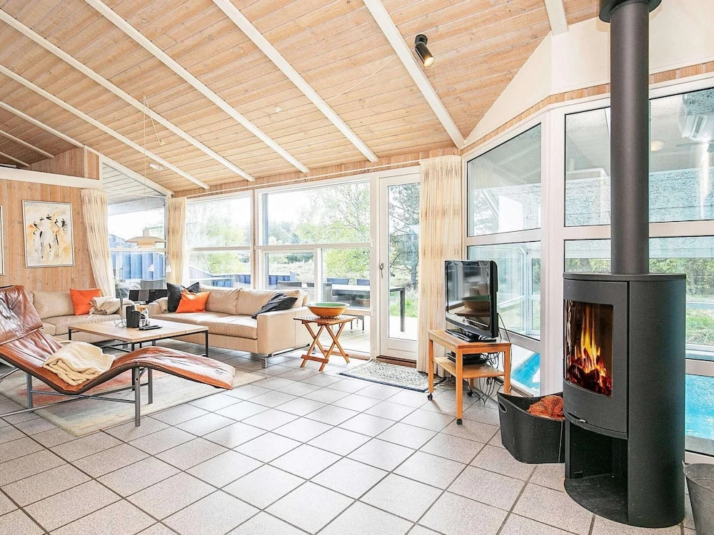 9 Person Holiday Home in Bindslev