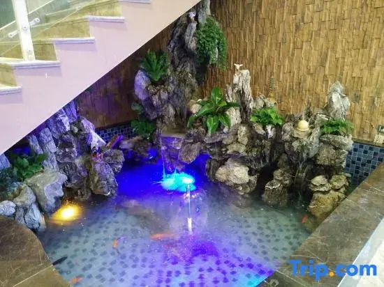 Vienna Classic Hotel（Xiamen Convention and Exhibition Center, Kwun Yam Shan Hotel）