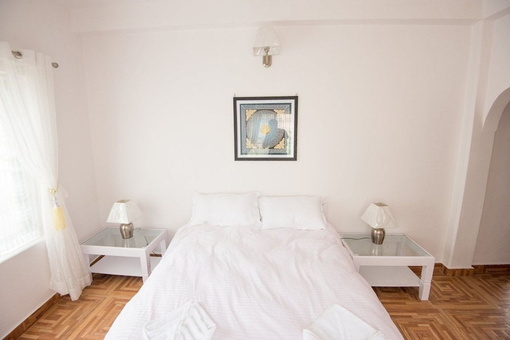 Lake Boutique Hotel