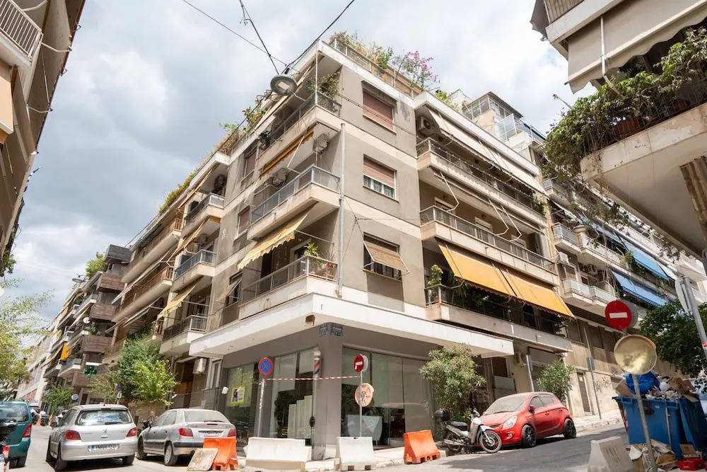 LIV - Premium Pagrati Apartment With View