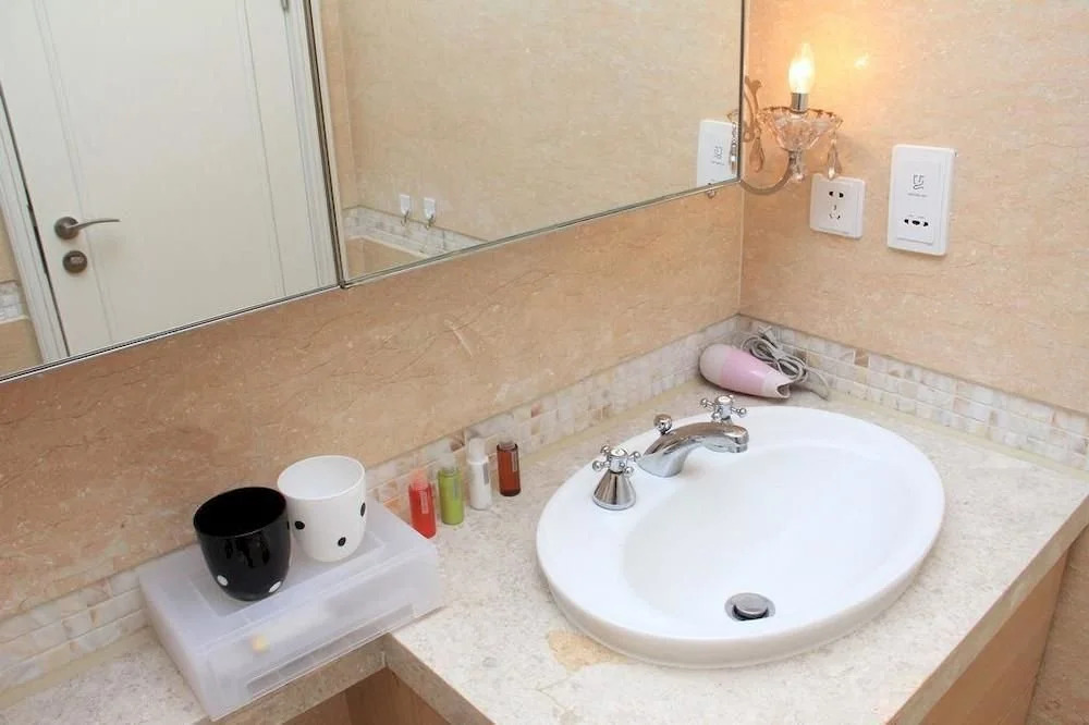 Nanjing ZD Laker Apartment