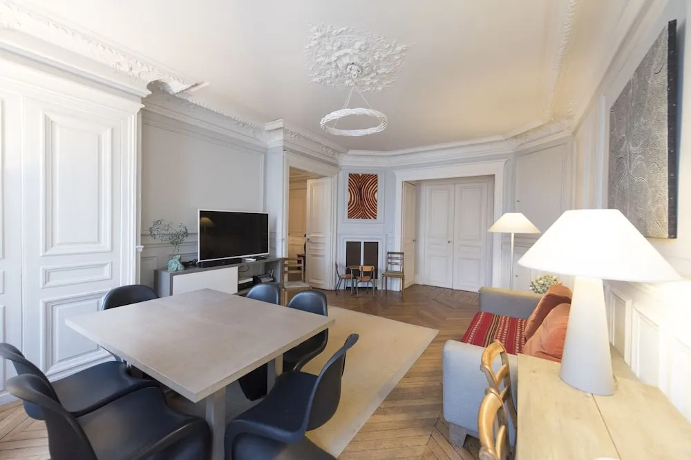 Charming Haussmannian