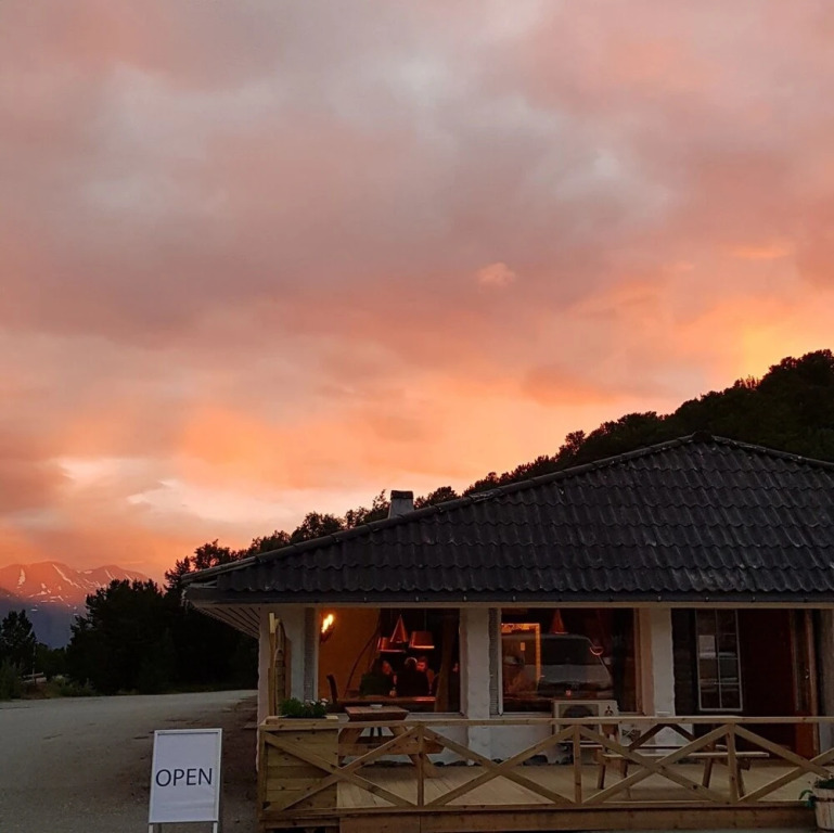 Lyngenfjord Hotel