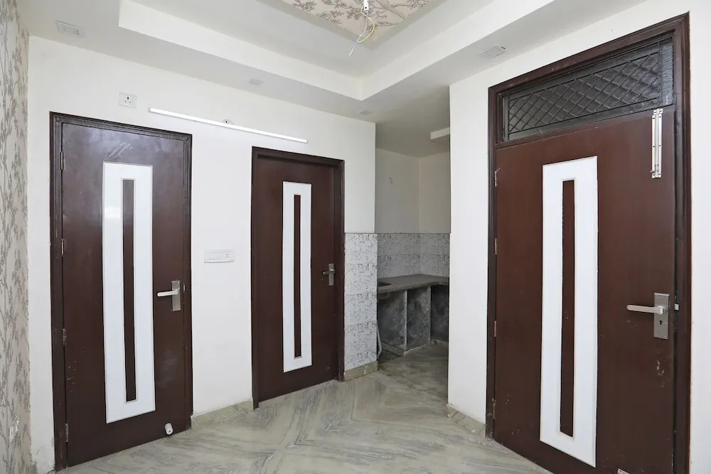 Happy Stay by OYO Rooms